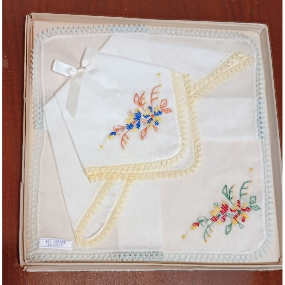 Vintage 100% Cotton Two Embroidered Handkerchiefs New in Original Box  RN 14850